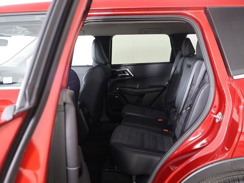 New 2026 Mitsubishi Outlander SE image 31