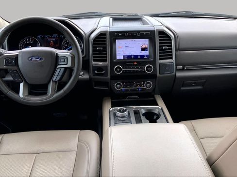 Used 2020 Ford Expedition XLT w/ Equipment Group 202A RWD image 15