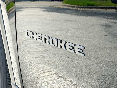 New 2026 Jeep Cherokee Limited AWD/4WD image 15