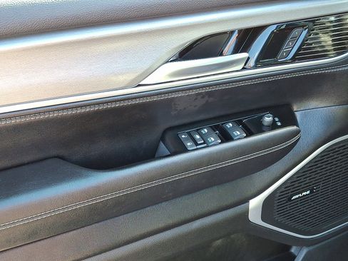 Used 2023 Jeep Wagoneer Series II image 12