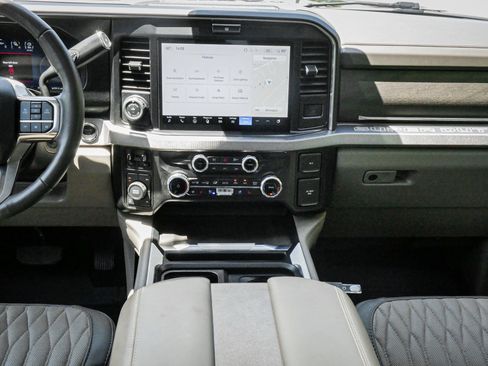 Used 2025 Ford F250 Platinum w/ Platinum Plus Package AWD/4WD image 30