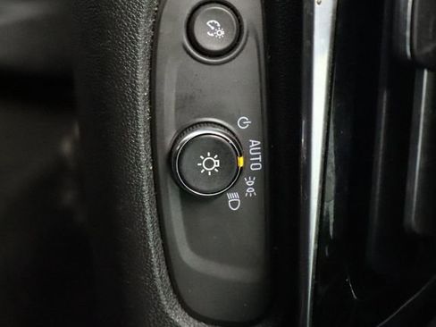 Used 2024 Buick Envista Sport Touring w/ Convenience I Package FWD image 34