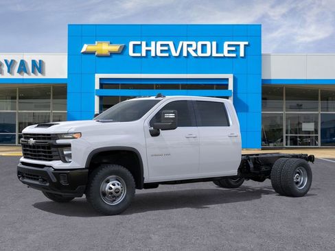 New 2026 Chevrolet Silverado 3500 W/T image 2