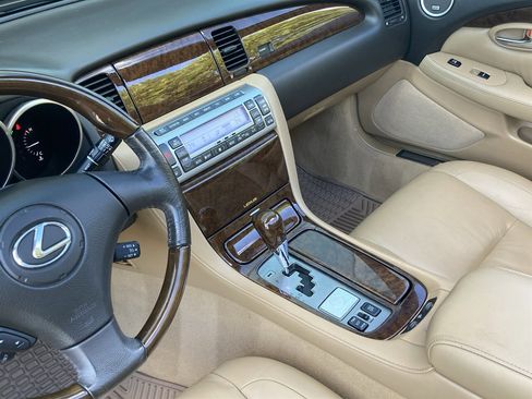 Used 2006 Lexus SC 430 Convertible image 23