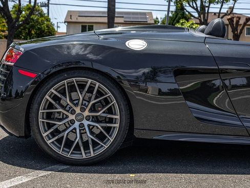 Used 2014 Audi R8 V10 w/ Full Leather Package AWD/4WD image 10