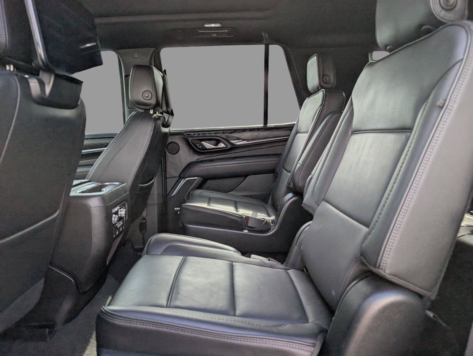 Used 2023 GMC Yukon Denali RWD image 37