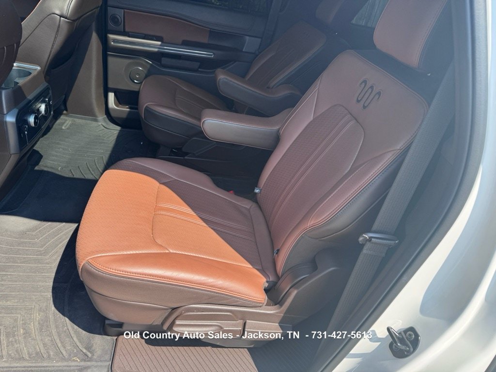 Used 2023 Ford Expedition Max King Ranch RWD image 11