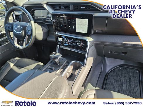 Used 2025 GMC Sierra 1500 Denali w/ Technology Package AWD/4WD image 9