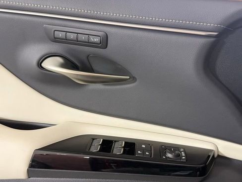 New 2025 Lexus ES 350 w/ Premium Package image 15