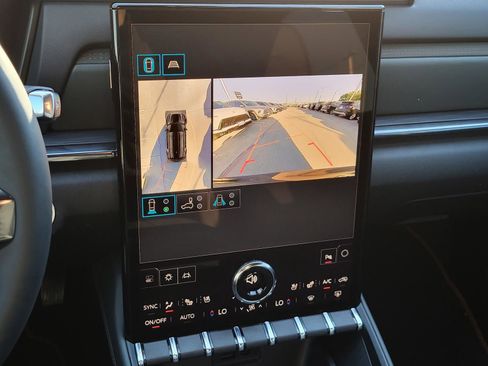 New 2026 GMC Terrain AT4 w/ Convenience Package III image 9