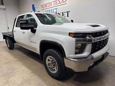 Used 2022 Chevrolet Silverado 2500 LT w/ Convenience Package image 2