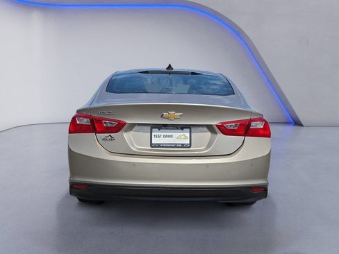 Used 2022 Chevrolet Malibu LS w/ Driver Confidence Package II FWD image 11