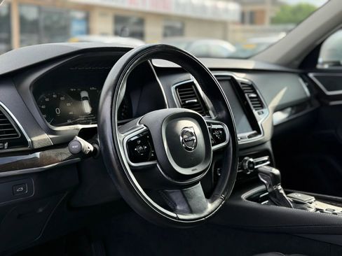 Used 2018 Volvo XC90 T5 Momentum w/ Convenience Package FWD image 30