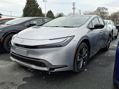 New 2026 Toyota Prius Limited image 3