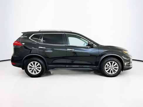 Used 2017 Nissan Rogue SV AWD/4WD image 10