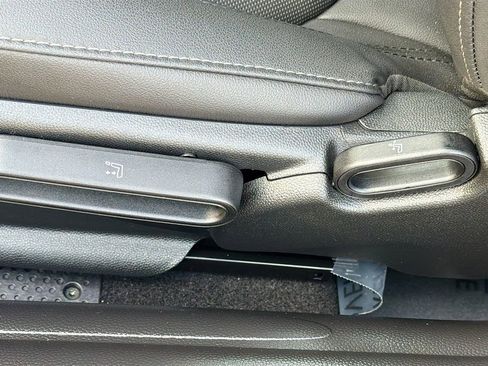 Used 2024 MINI Cooper SE image 23