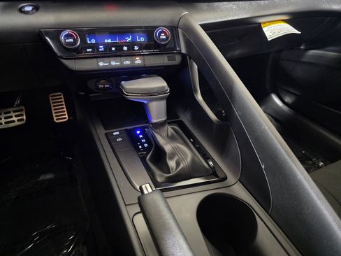 Certified 2025 Hyundai Elantra Sport FWD image 27