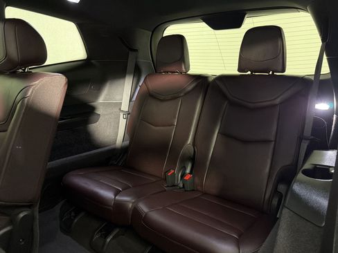 Used 2020 Cadillac XT6 Premium Luxury FWD image 30