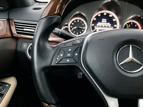 Used 2013 Mercedes-Benz E 350 BlueTEC Sedan image 23