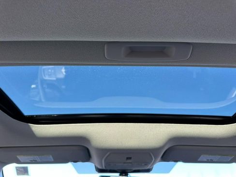 New 2026 Nissan Sentra SL w/ Floor Mat Package FWD image 5