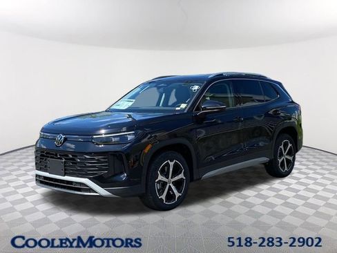 New 2026 Volkswagen Tiguan SE AWD/4WD image 1