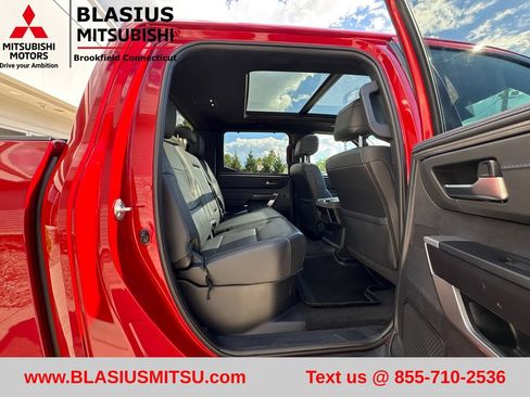 Used 2023 Toyota Tundra Platinum AWD/4WD image 44