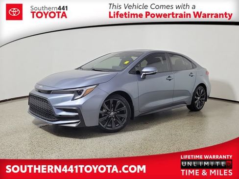 Used 2025 Toyota Corolla SE FWD image 1