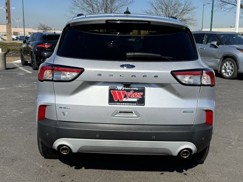 Used 2020 Ford Escape SEL image 18