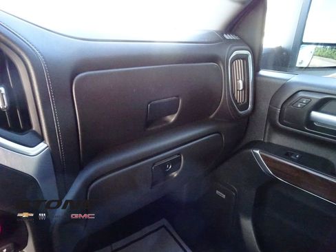 Used 2021 GMC Sierra 2500 SLT w/ SLT Premium Package image 29