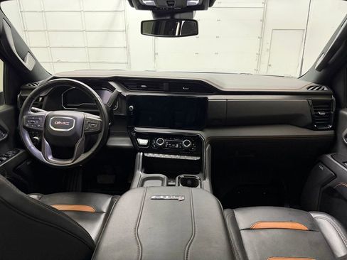 Used 2024 GMC Sierra 3500 AT4 w/ AT4 Preferred Package AWD/4WD image 14