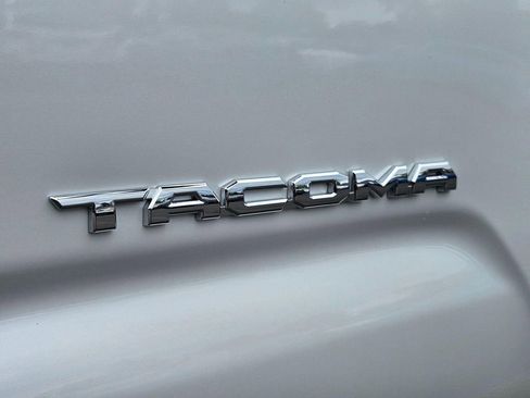 Used 2023 Toyota Tacoma TRD Sport w/ Advanced Technology Package AWD/4WD image 26