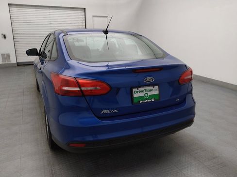 Used 2018 Ford Focus SE image 6
