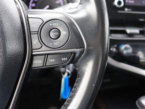 Used 2023 Toyota Camry SE image 19