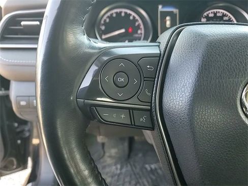 Used 2024 Toyota Camry SE image 14