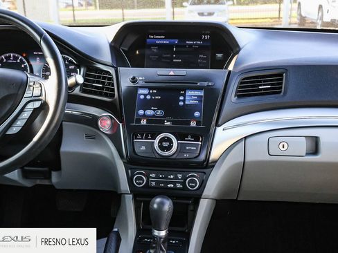 Used 2019 Acura ILX w/ Premium Package FWD image 16