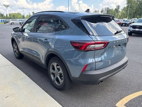 Used 2025 Ford Escape ST-Line Select AWD/4WD image 4