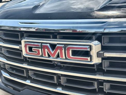 Certified 2026 GMC Acadia Elevation w/ Elevation Premium Package FWD image 30