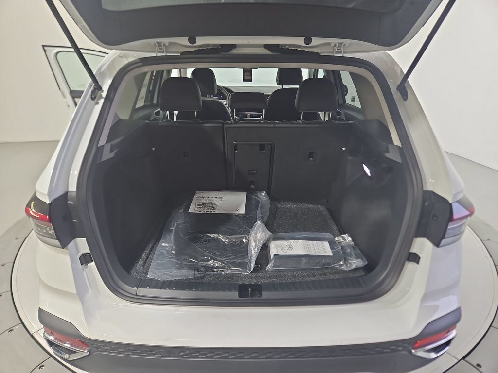New 2026 Volkswagen Taos SE AWD/4WD image 22