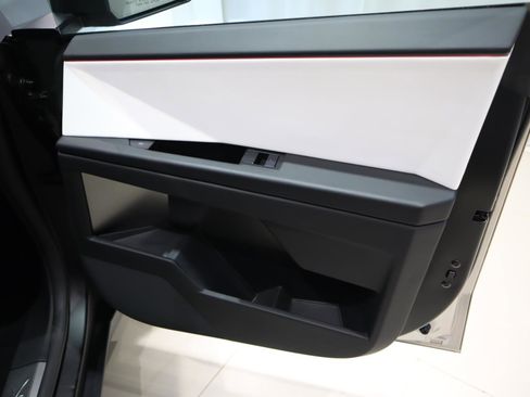 Used 2024 Tesla Cybertruck AWD Crew Cab image 17