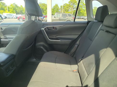 Used 2023 Toyota RAV4 LE FWD image 7