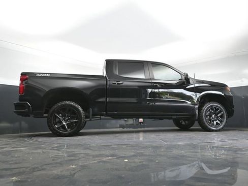 Used 2024 Chevrolet Silverado 1500 LT Trail Boss w/ LT Trail Boss Premium Package AWD/4WD image 32