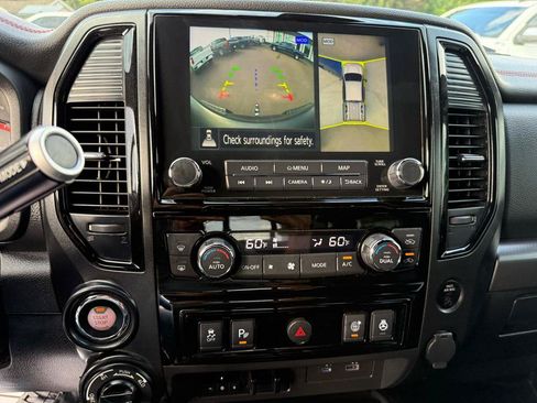 Used 2020 Nissan Titan PRO-4X w/ Pro-4x Convenience Package AWD/4WD image 41