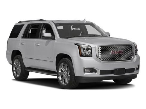 Used 2016 GMC Yukon Denali w/ Open Road Package AWD/4WD image 9