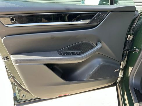 Used 2025 Porsche Macan Electric image 18