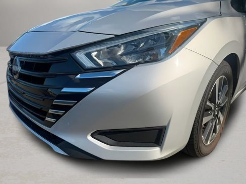 Used 2025 Nissan Versa SV FWD image 22