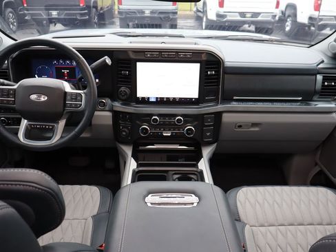 Used 2024 Ford F450 Limited w/ FX4 Off-Road Package AWD/4WD image 38