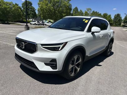 Used 2024 Volvo XC40 B5 Plus