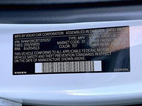 New 2026 Volvo XC60 B5 Plus w/ Protection Package Premier image 35