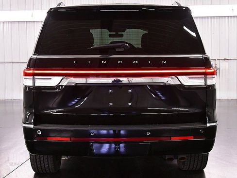 Used 2024 Lincoln Navigator Premiere image 6