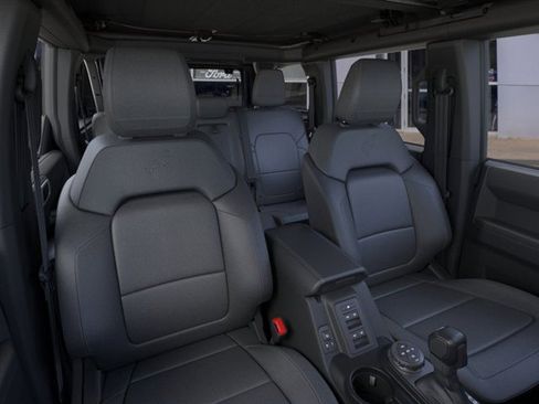 New 2025 Ford Bronco Badlands image 10